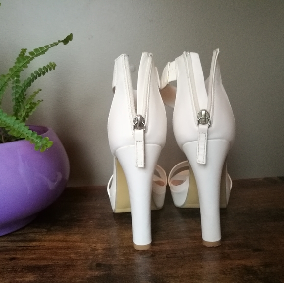 6.5 WILDFIRE Platform Heels - Picture 4 of 11